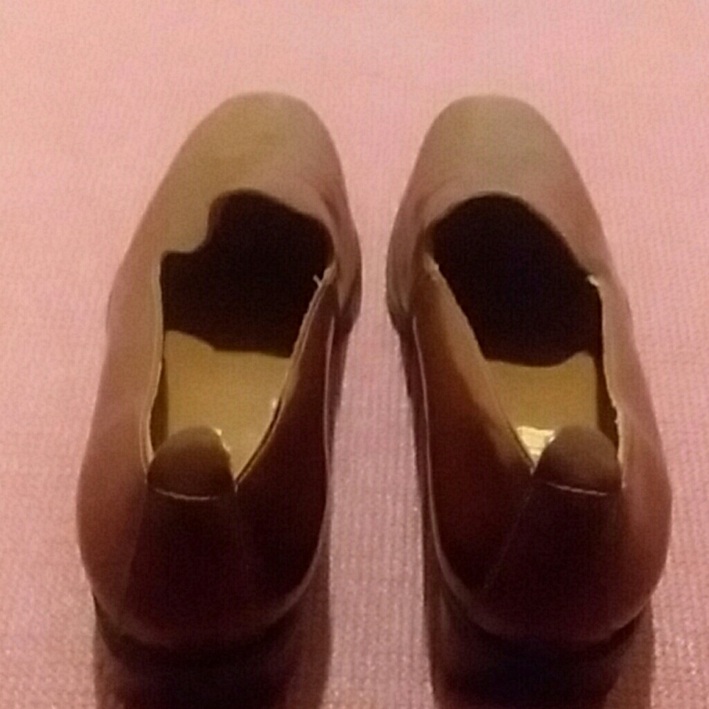 Dress shoes